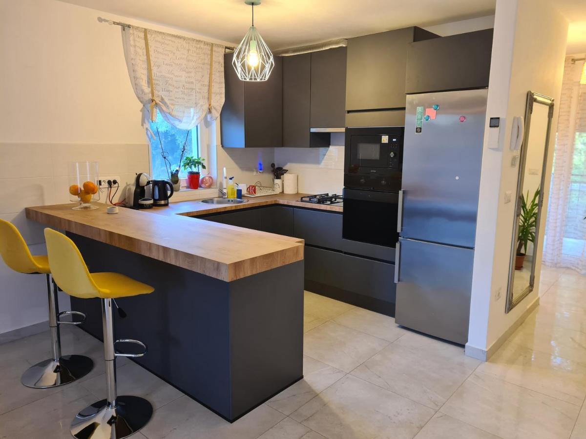 Studio Apartment Doris بوريتش المظهر الخارجي الصورة